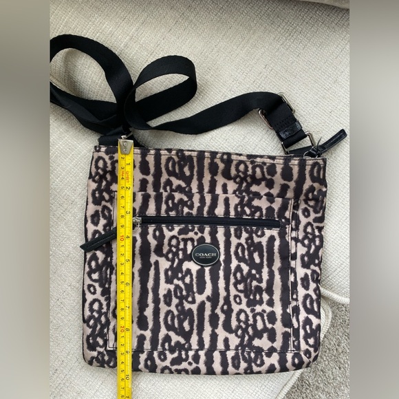 Coach canvas crossbody - Picture 3 of 13